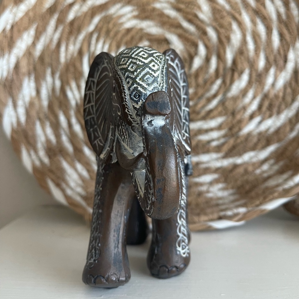 Elephant Decor - Picture 3 of 7